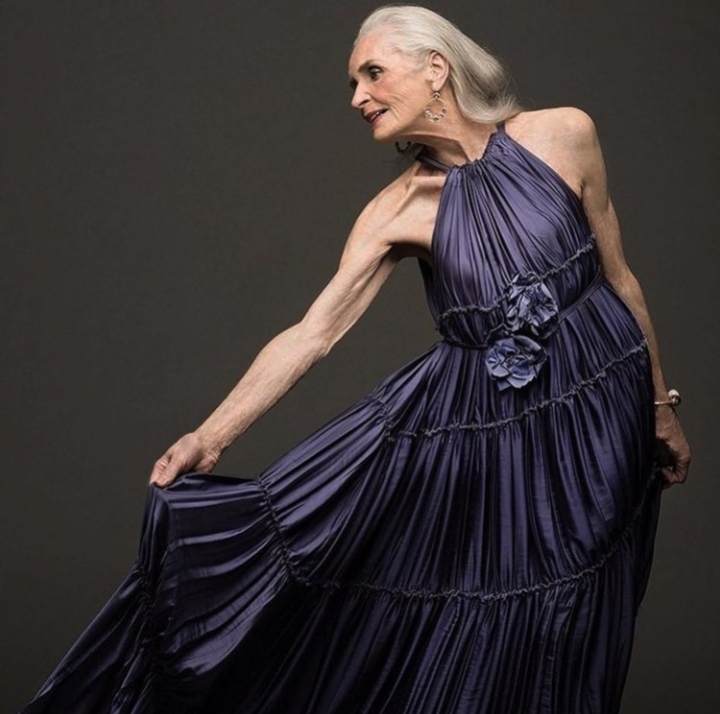 Kisah Daphne Selfe, Super Model Tertua di Dunia