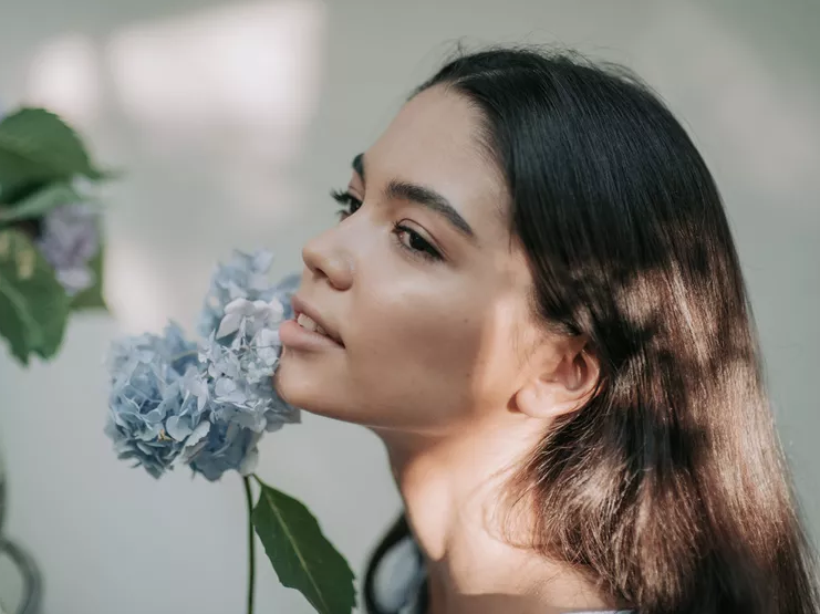 3 Minyak Alami Ini Ampuh Atasi Masalah Rambut Rontok