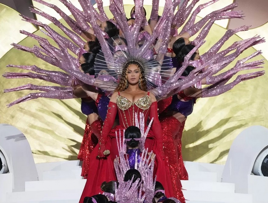 Penampilan Spektakuler Beyonce Usai Vakum Selama 4 Tahun